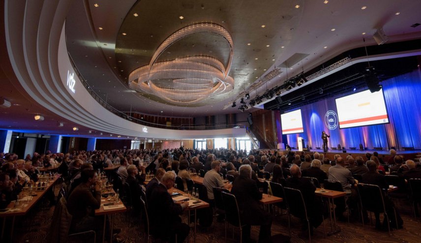 40 talks on the most important topics for the industry